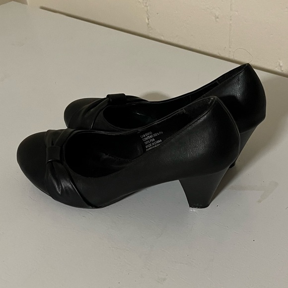 3 for $40. Womens shoes - Picture 3 of 4